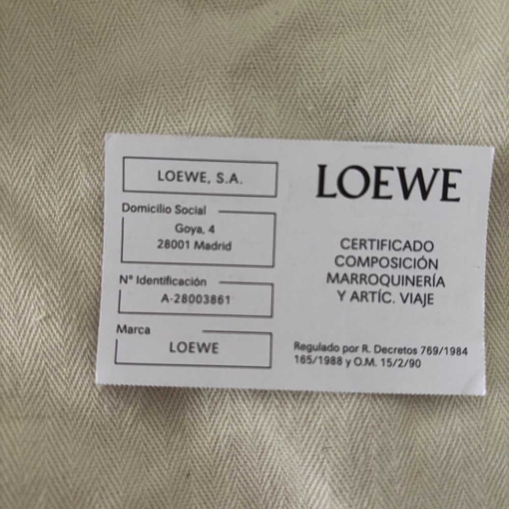 Handbag - Picture 2 of 3